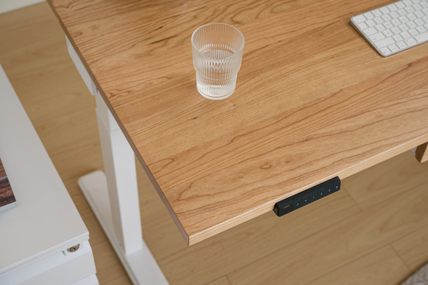 Vernal Core3 Cherry Solid Hardwood Standing Desk-detail